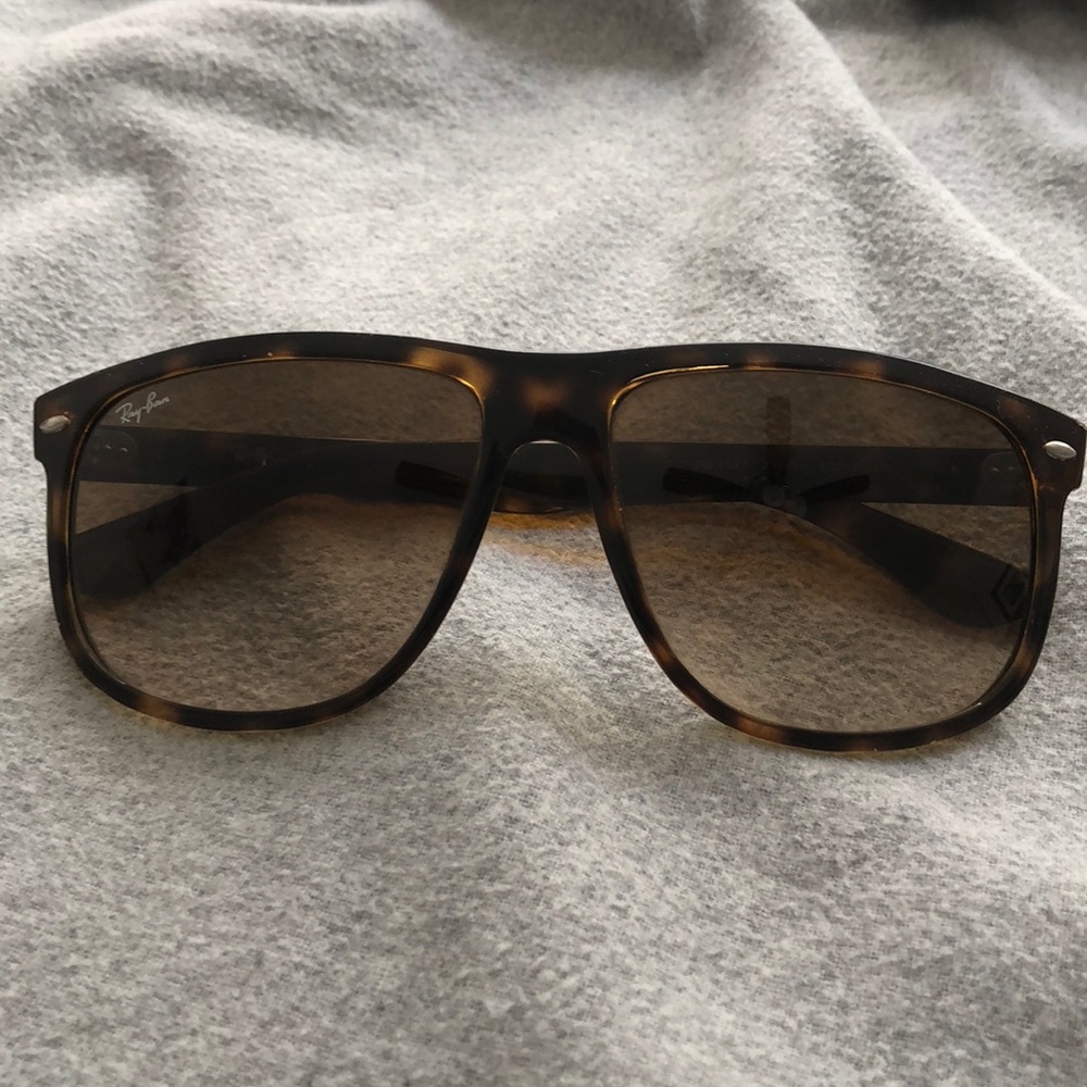 Ray Ban Sunglasses RB 4147 Turtle